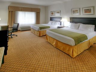 Фото отеля Holiday Inn Express & Suites - Roswell, an IHG Hotel