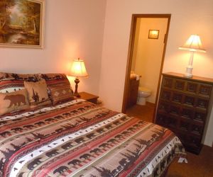 Two-Bedroom Standard Unit #40 by Escape For All Seasons Big Bear Lake United States