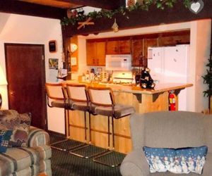 TWO BEDROOM PREMIER UNIT #45 BY ESCAPE FOR ALL SEASONS Big Bear Lake United States