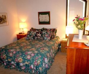 Two-Bedroom Deluxe Unit #65 by Escape For All Seasons Big Bear Lake United States