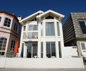 OCEANFRONT 4 BEDROOM DUPLEX NEAR NEWPORT PIER   UNIT B Newport Beach United States