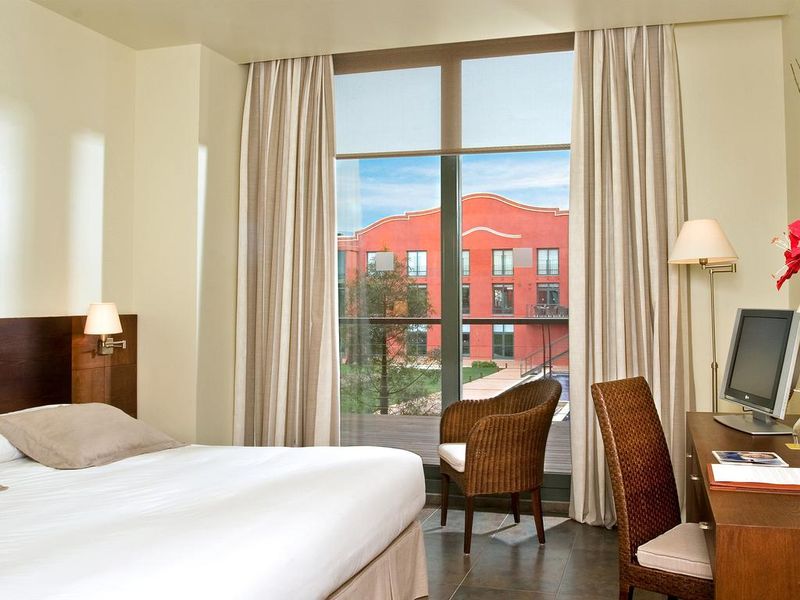 Hotel Photo 1