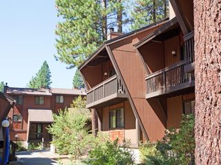 Фото отеля Club Tahoe Resort