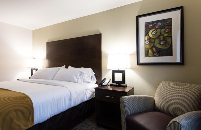 Holiday Inn Express & Suites Aiken, an IHG Hotel