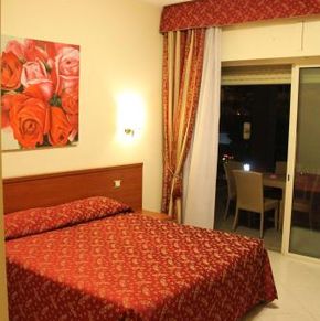 NearBy Hotel