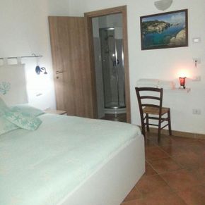 NearBy Hotel
