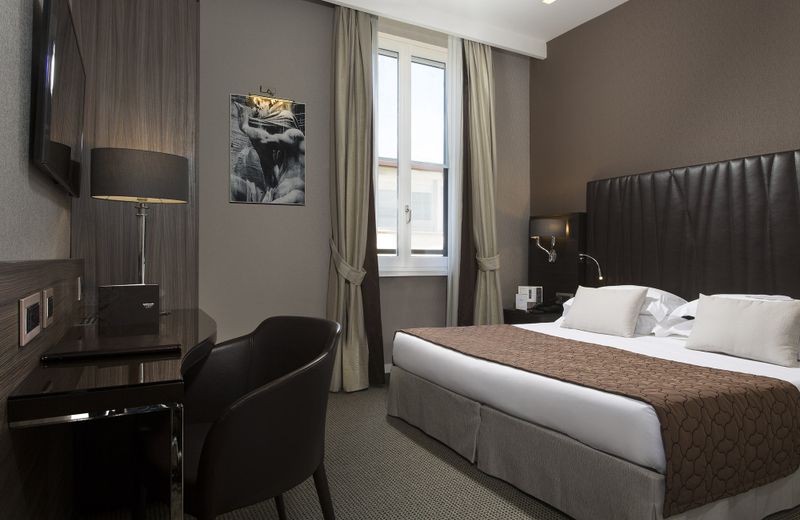 Hotel 5 Image 2