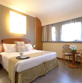 NearBy Hotel