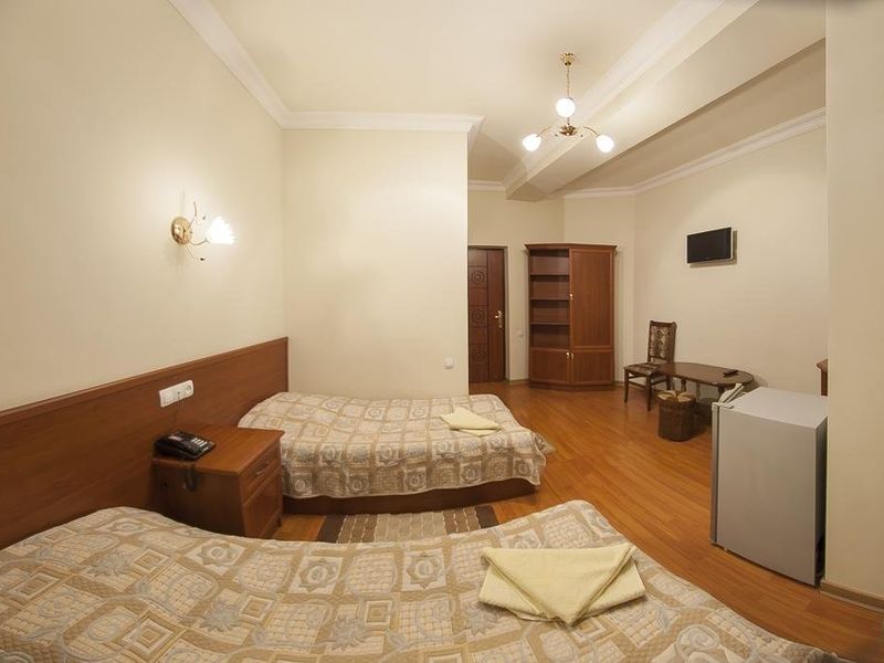 Hotel Photo 1