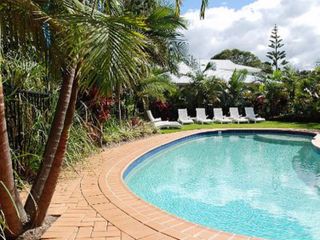 Hotel pic Flynns on Surf Beach Villas