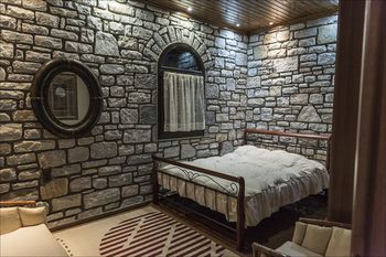 Stone Mansion Anavryti, ΑΜΑ 20569