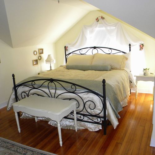 Photo of The Decker House Bed & Breakfast