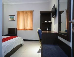 RedDoorz Plus @ Cihampelas 3 Bandung Indonesia