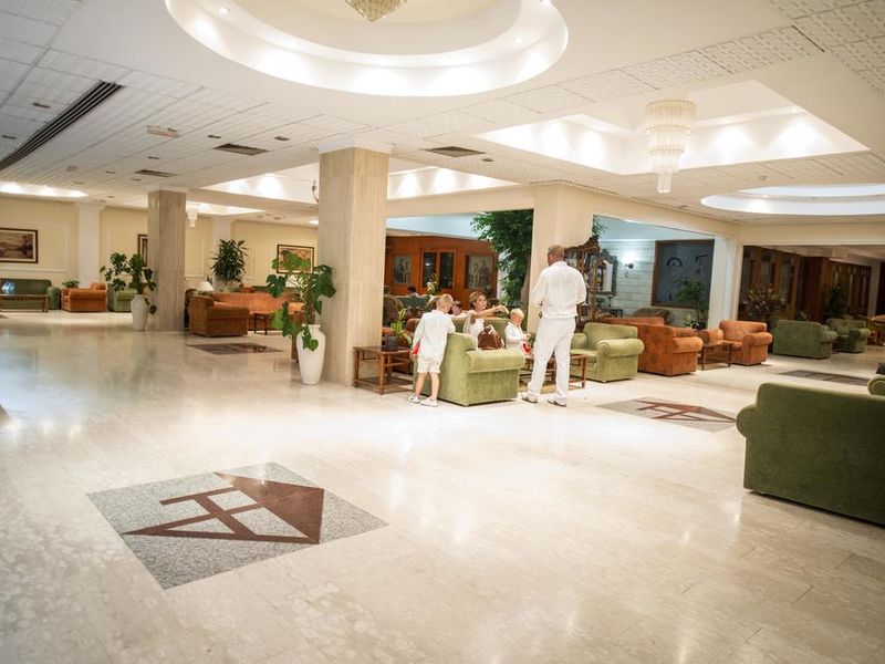 Hotel Photo 9