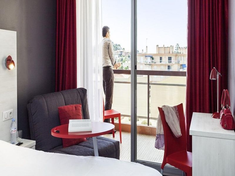Hotel Photo 12