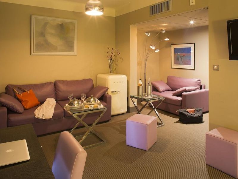 Hotel Photo 8