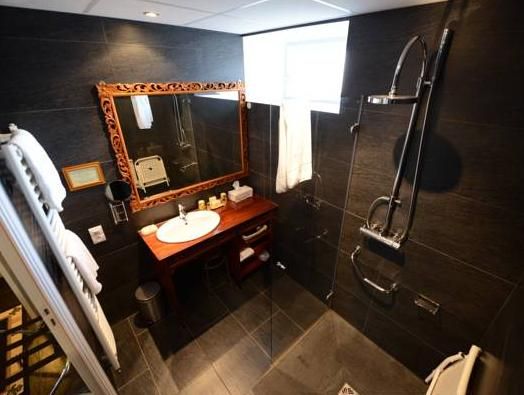 Hotel Photo 9