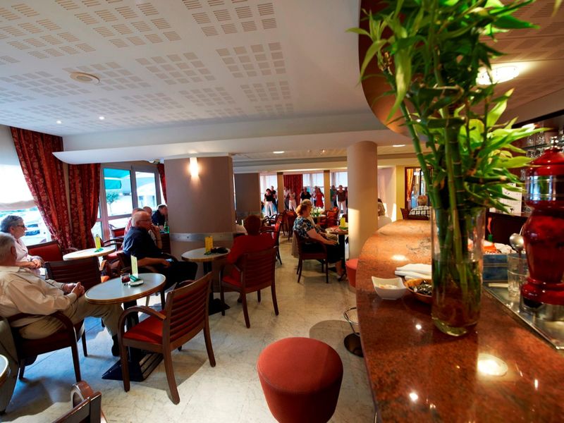 Hotel Photo 12