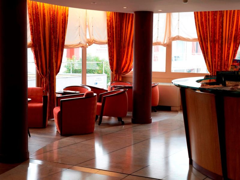 Hotel Photo 9