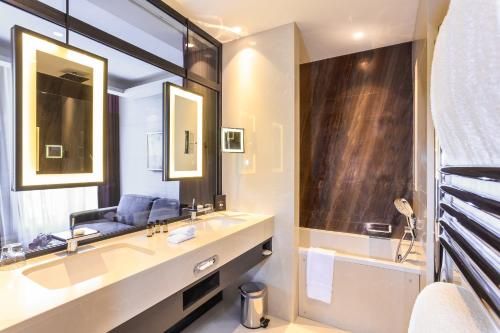 Hotel Photo 9