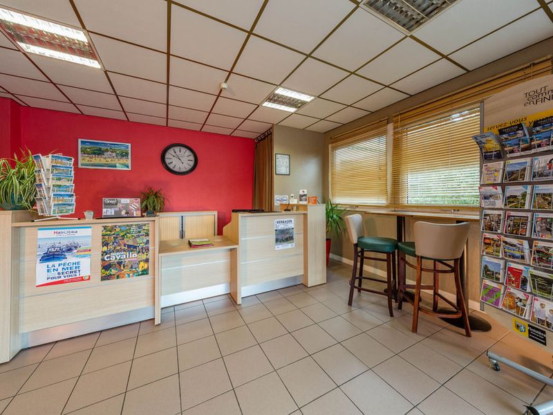Hotel Photo 8