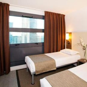 NearBy Hotel