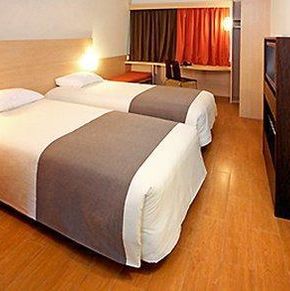 NearBy Hotel