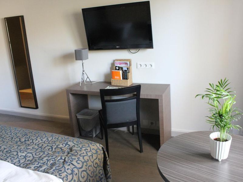 Hotel Photo 6