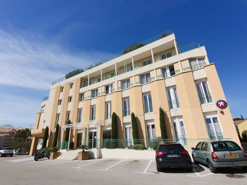 Hotel Photo 1