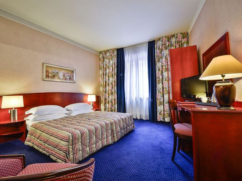 Hotel Photo 1