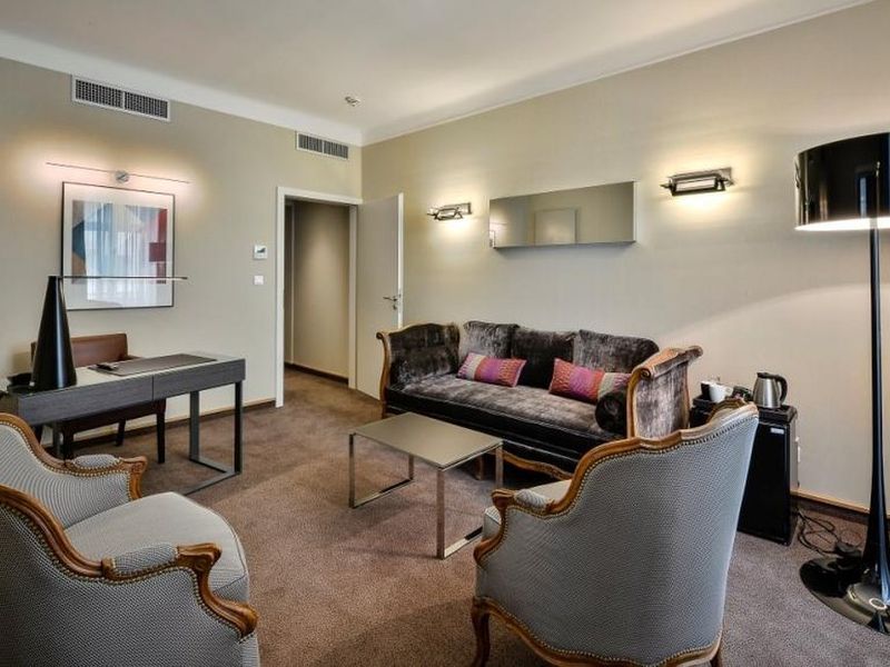Hotel Photo 6