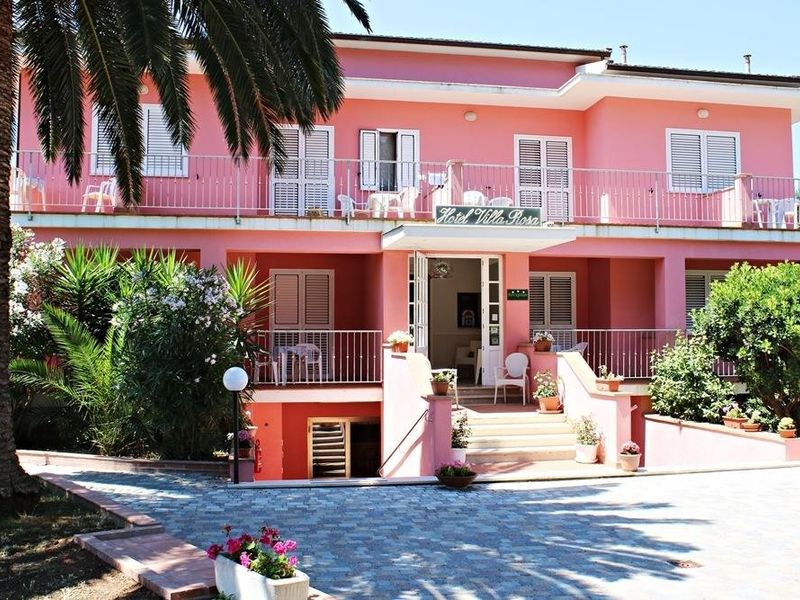 Hotel Photo 1