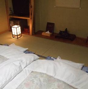 NearBy Hotel