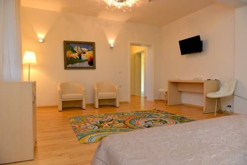 Hotel Photo 9
