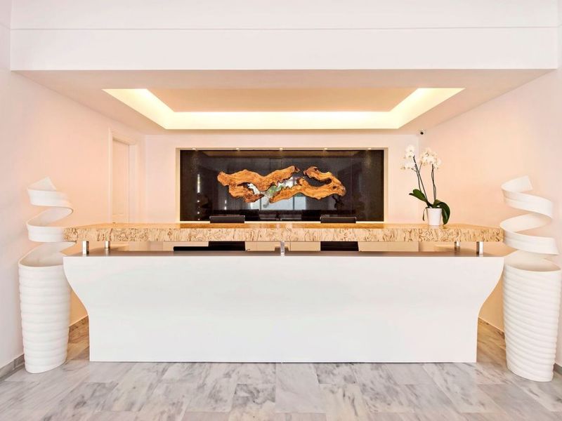 Hotel Photo 10