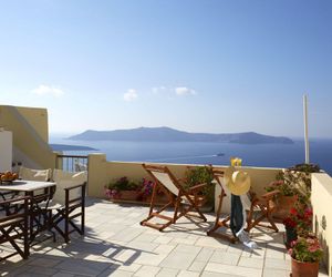 Cori Rigas Suites Fira Greece