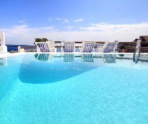 Caldera Premium Villas Oia Greece
