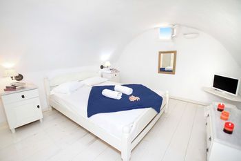 Muses Cycladic Suites