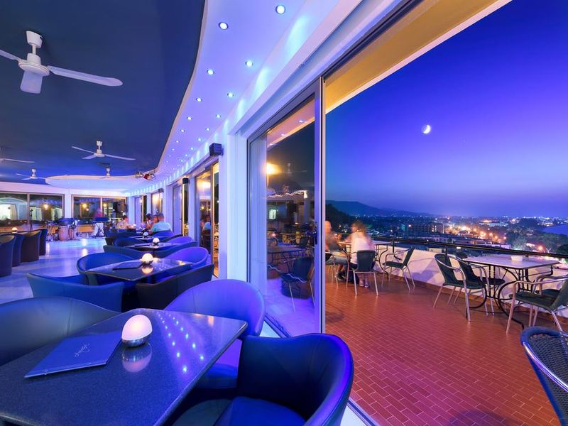 Hotel Photo 11