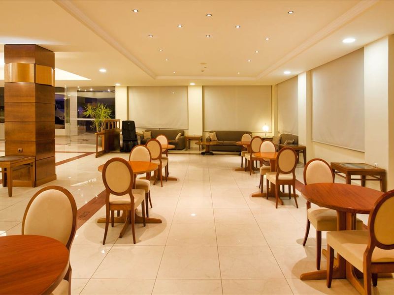 Hotel Photo 8
