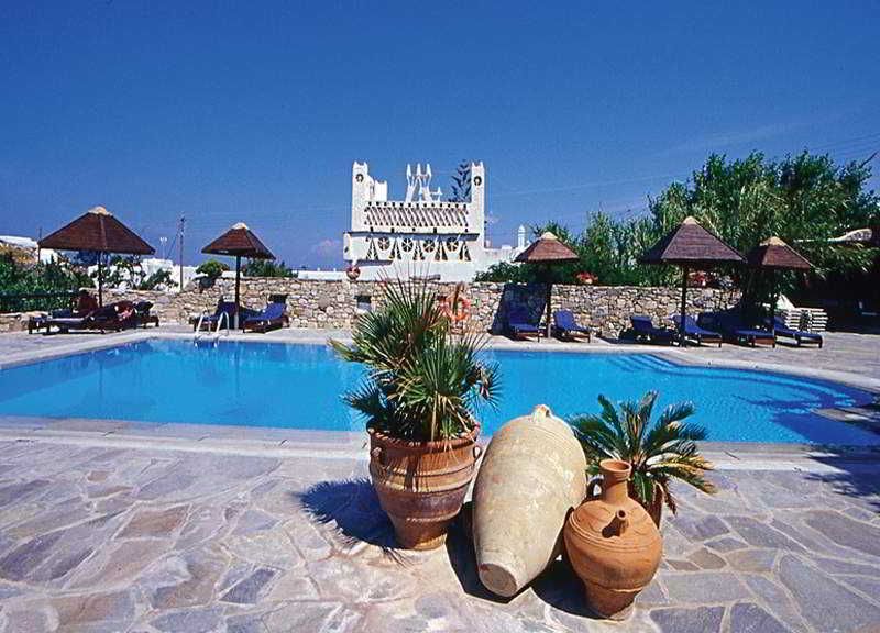 Vienoula's Garden Hotel