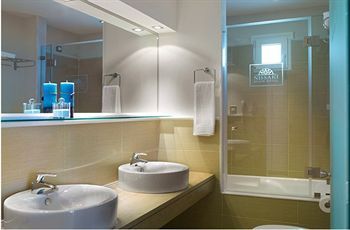 Hotel Photo 9