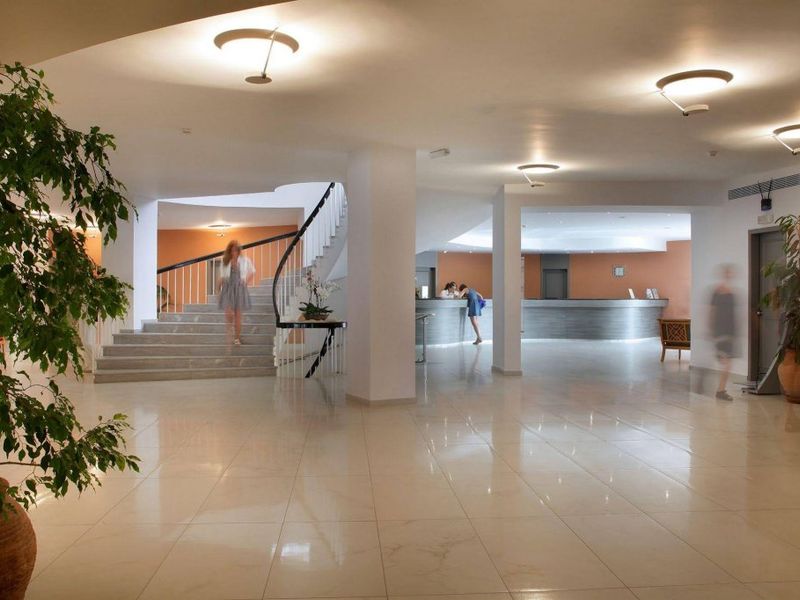 Hotel Photo 9