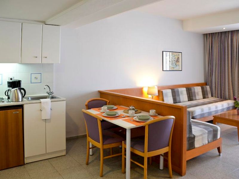 Hotel Photo 12