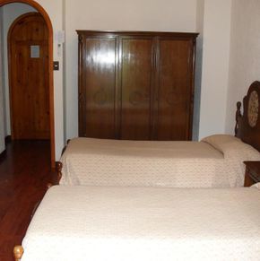 NearBy Hotel