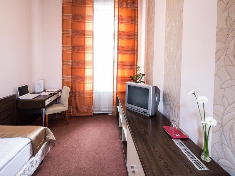 Hotel Photo 6