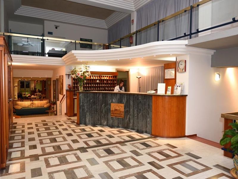 Hotel Photo 10