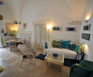 L??OMBROSO Ostuni Italy