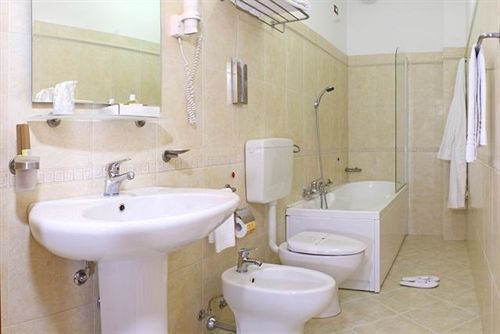 صورة الفندق 8