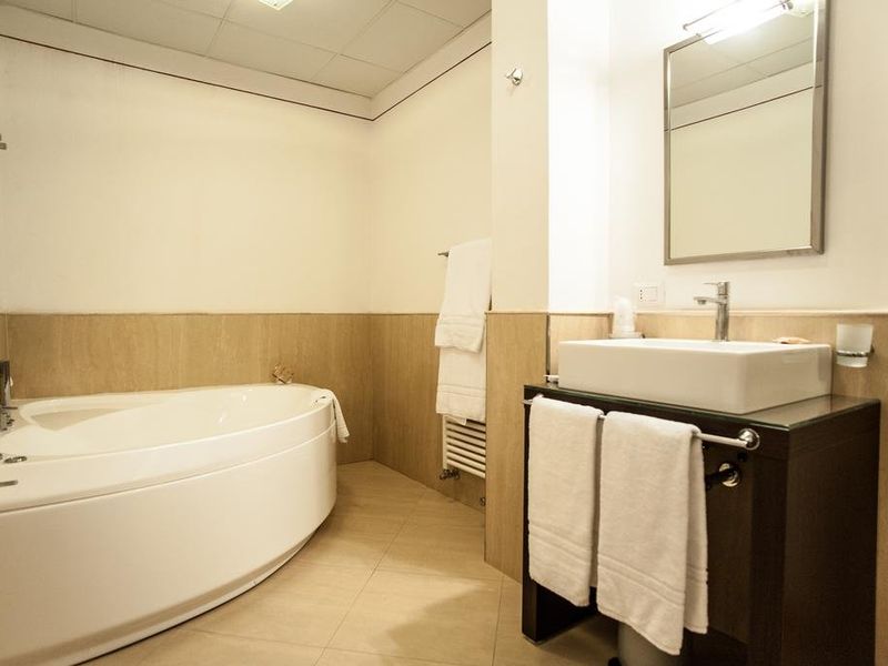 Hotel Photo 9